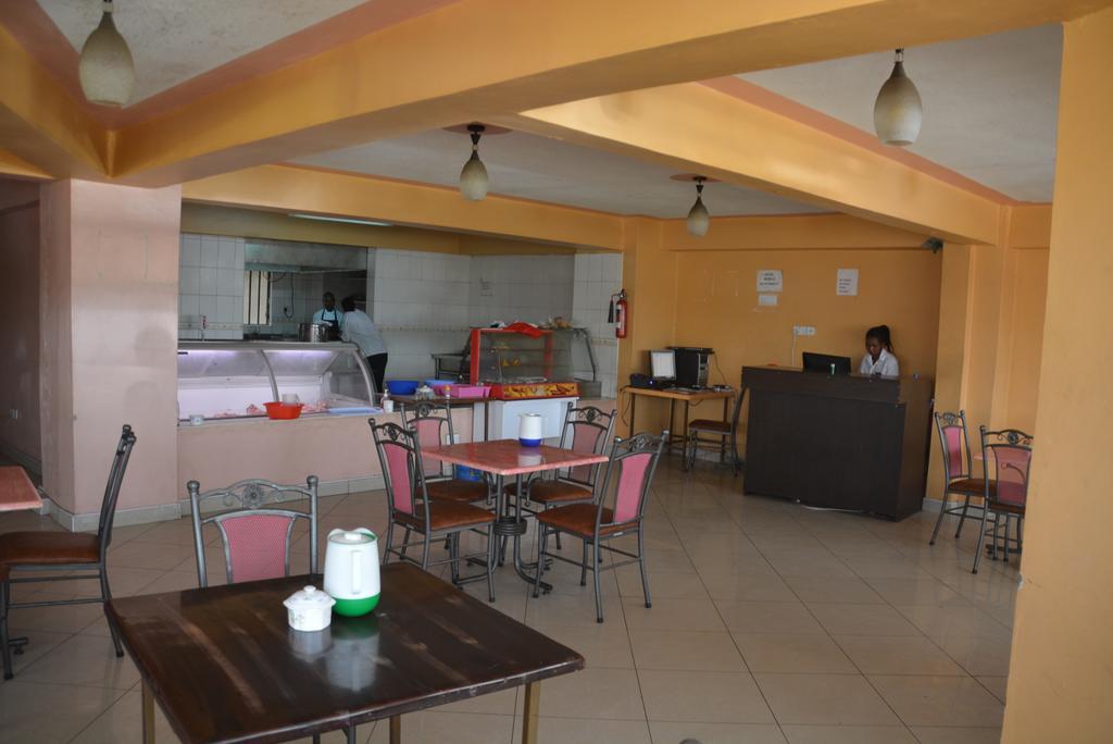 Starehe Link Hotel ナイロビ エクステリア 写真