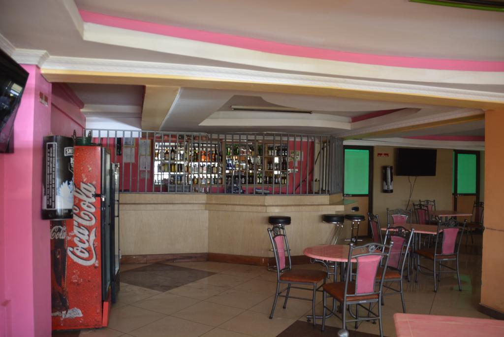 Starehe Link Hotel ナイロビ エクステリア 写真